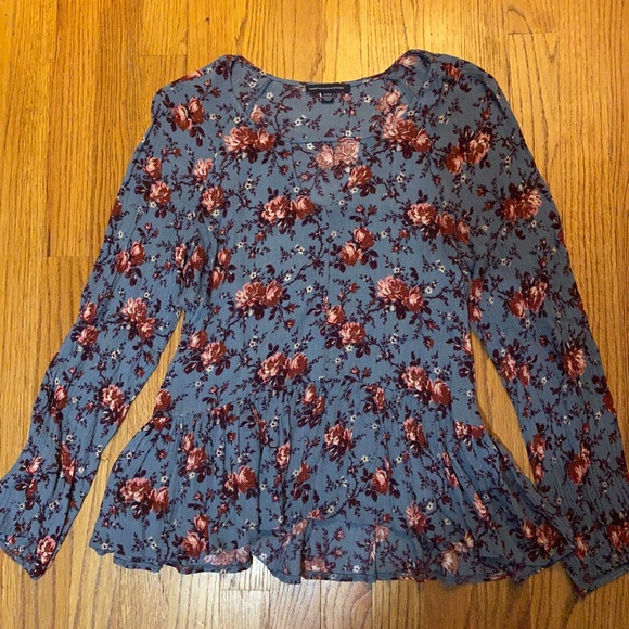 American Eagle Floral Long Sleeve Top - Picture 2 of 4